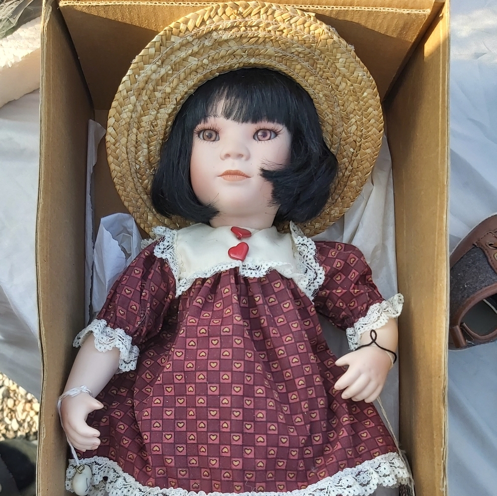 4 rare Porcelain dolls